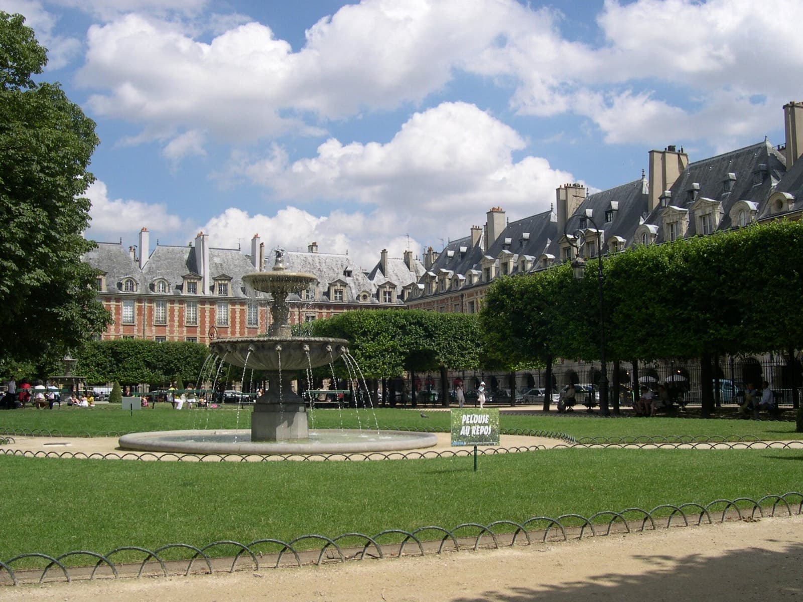 Place des Vosges à Paris